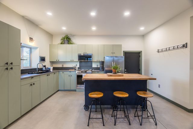 47 Camino Circular, Tijeras, NM 87059