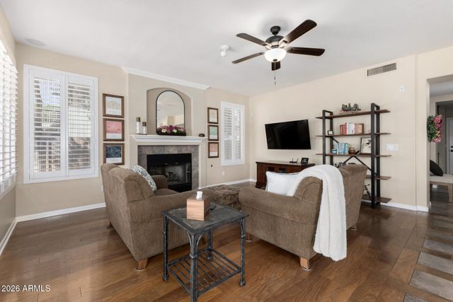 7173 W TRAILS Drive, Glendale, AZ 85308