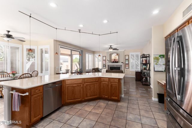 7173 W TRAILS Drive, Glendale, AZ 85308