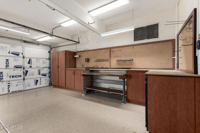 7173 W TRAILS Drive, Glendale, AZ 85308