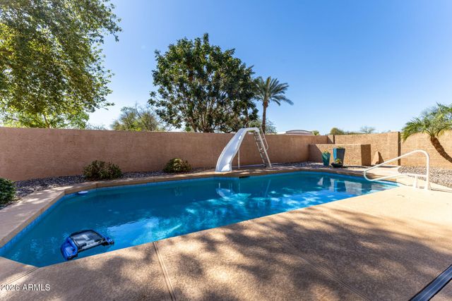 7173 W TRAILS Drive, Glendale, AZ 85308