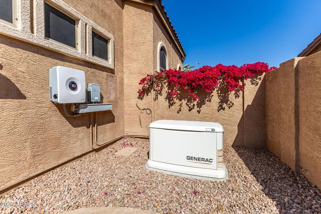 7173 W TRAILS Drive, Glendale, AZ 85308