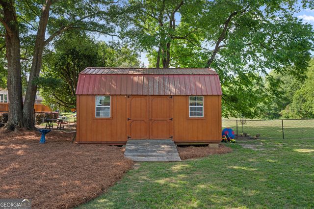 656 Clubland Circle SE, Conyers, GA 30094