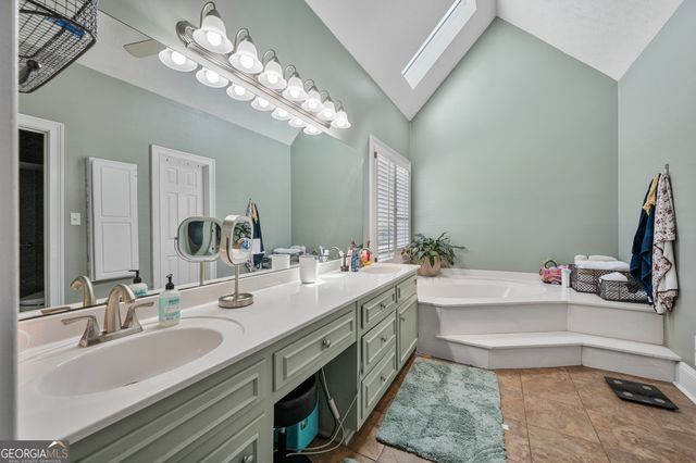 656 Clubland Circle SE, Conyers, GA 30094