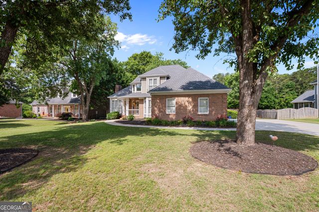 656 Clubland Circle SE, Conyers, GA 30094