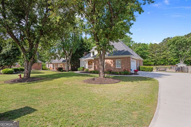 656 Clubland Circle SE, Conyers, GA 30094