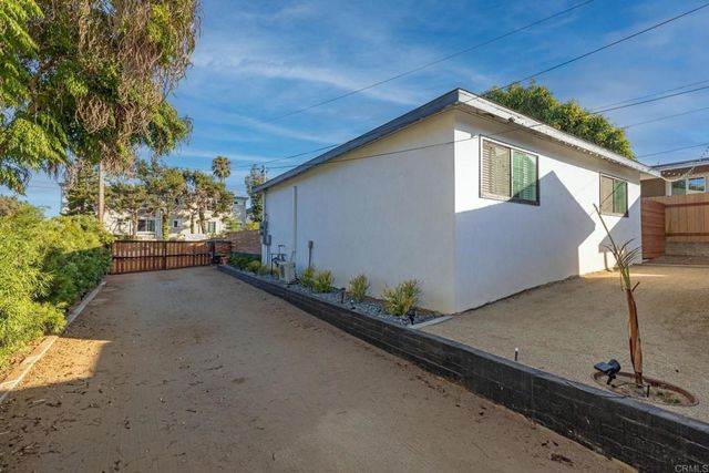 376 378 Acacia Drive, Carlsbad, CA 92008