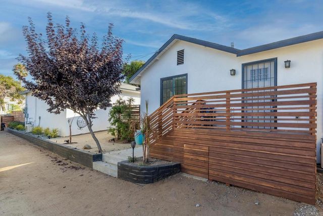 376 378 Acacia Drive, Carlsbad, CA 92008