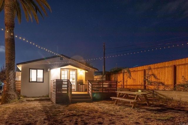 376 378 Acacia Drive, Carlsbad, CA 92008