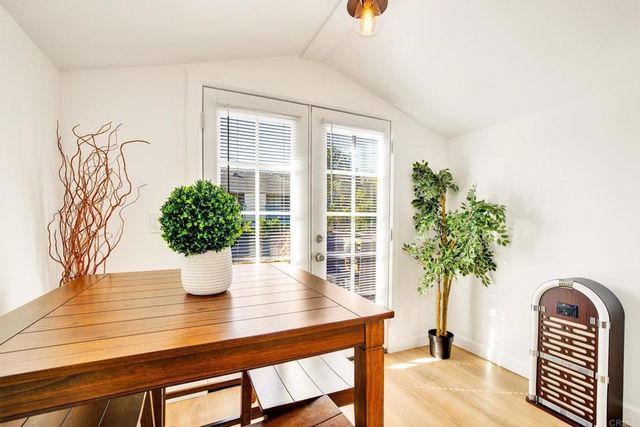 376 378 Acacia Drive, Carlsbad, CA 92008