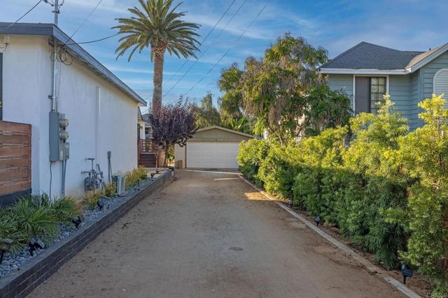 376 378 Acacia Drive, Carlsbad, CA 92008