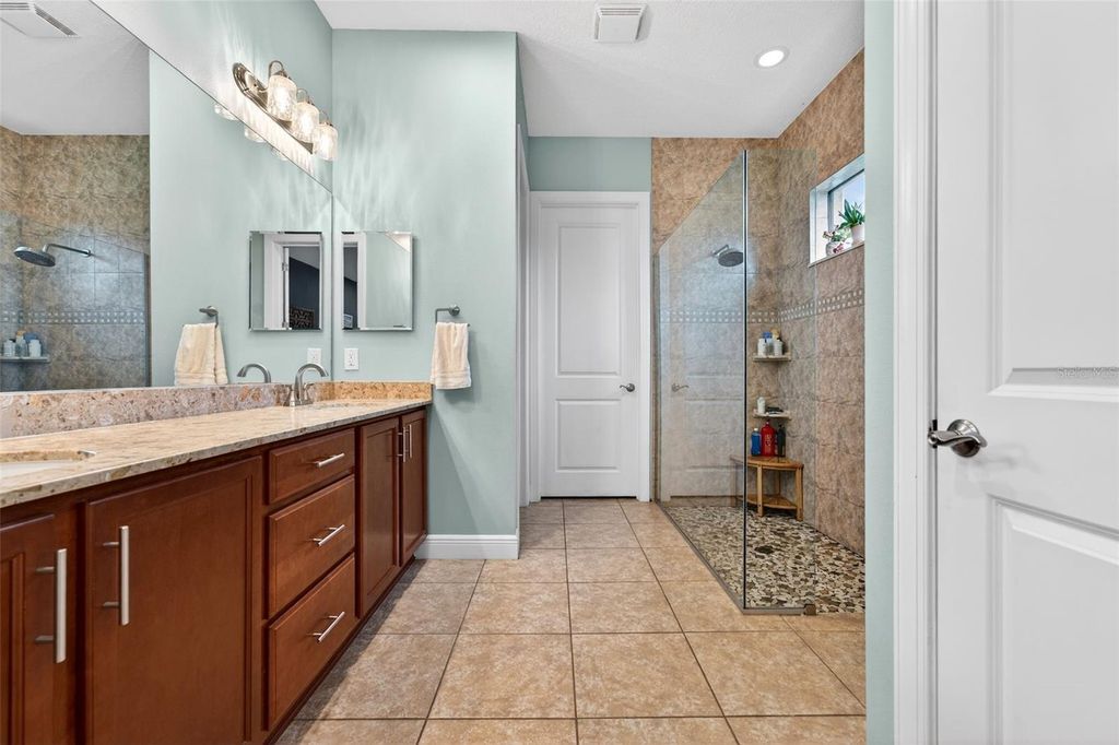 Image 54 of property listing at 4410 BALTRY COURT, Bradenton, FL 34211