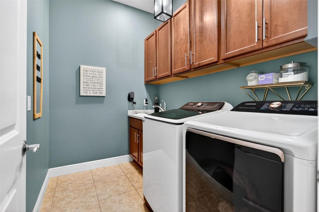 Image 60 of property listing at 4410 BALTRY COURT, Bradenton, FL 34211