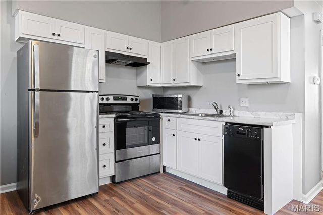 1916 Menard Street, St Louis, MO 63104