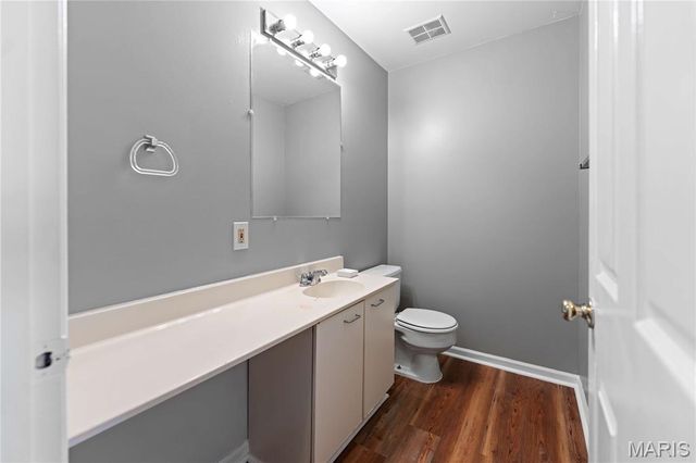 1916 Menard Street, St Louis, MO 63104