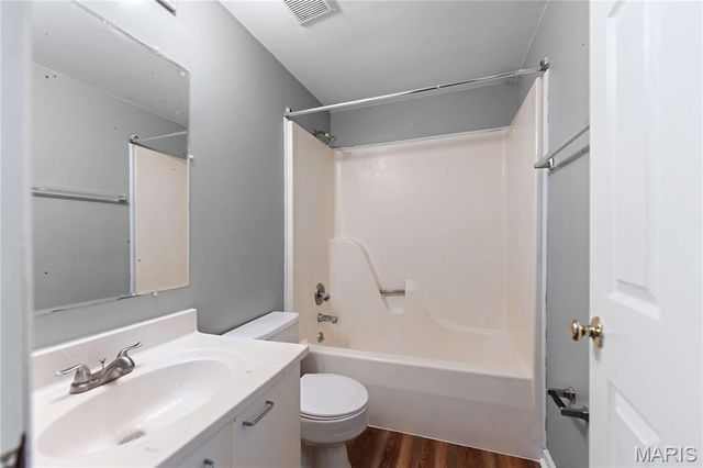 1916 Menard Street, St Louis, MO 63104