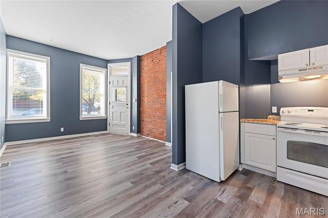 1916 Menard Street, St Louis, MO 63104