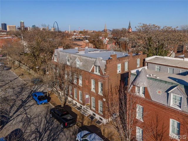 1916 Menard Street, St Louis, MO 63104