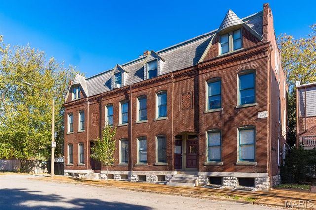 1916 Menard Street, St Louis, MO 63104