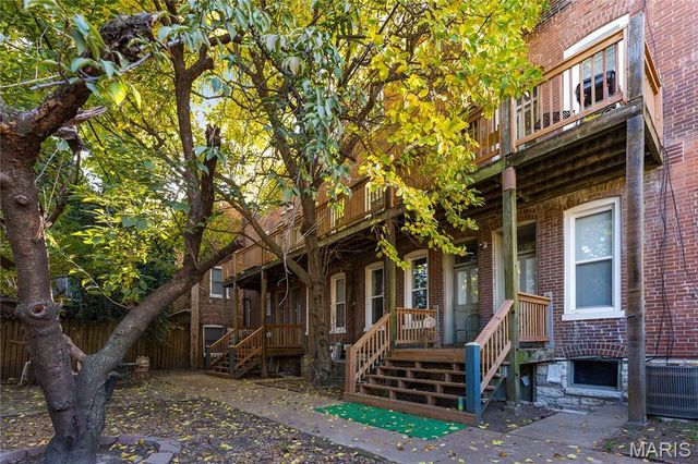 1916 Menard Street, St Louis, MO 63104