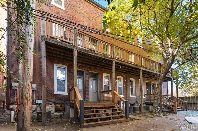 1916 Menard Street, St Louis, MO 63104