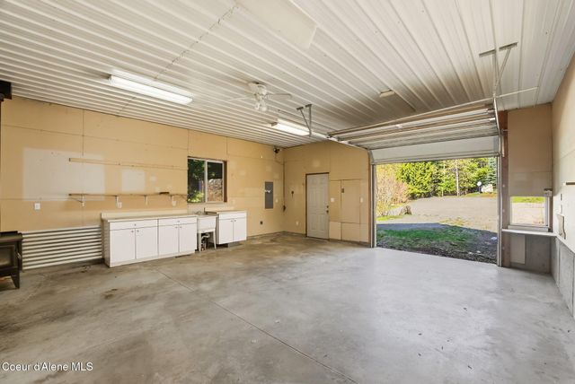 2895 Upper Pack River RD, Sandpoint, ID 83864
