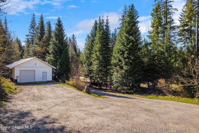2895 Upper Pack River RD, Sandpoint, ID 83864
