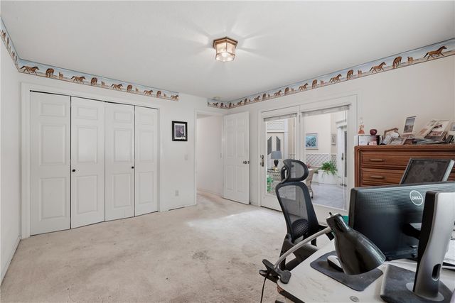4 Fairway Place, Holiday Island, AR 72631