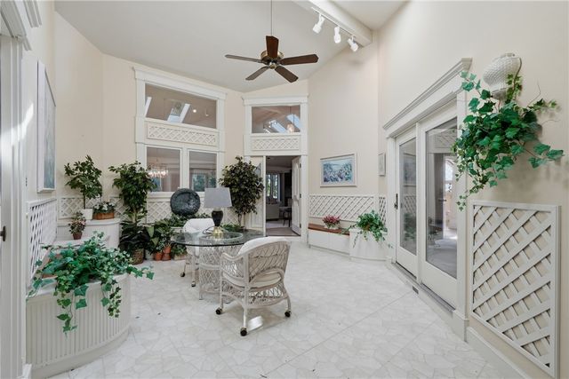 4 Fairway Place, Holiday Island, AR 72631