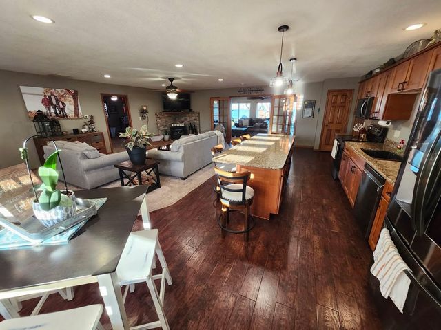 1653 Edgewater Drive, Lake Benton, MN 56149