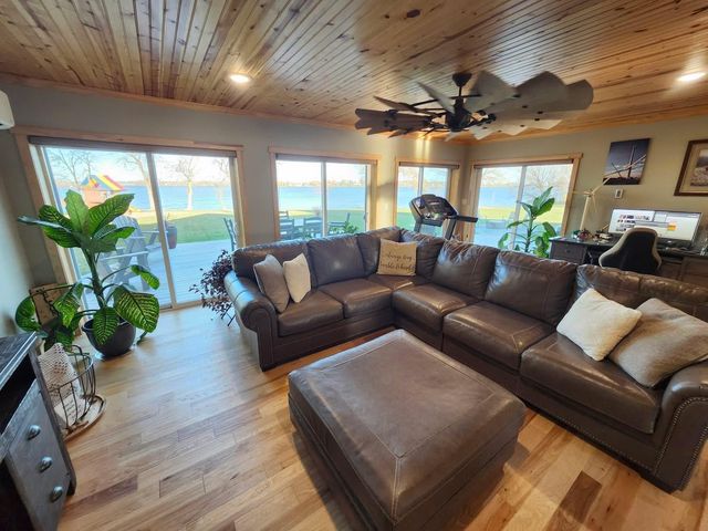 1653 Edgewater Drive, Lake Benton, MN 56149