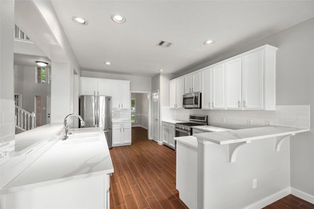 8206 Shady Grove Street, Baytown, TX 77523
