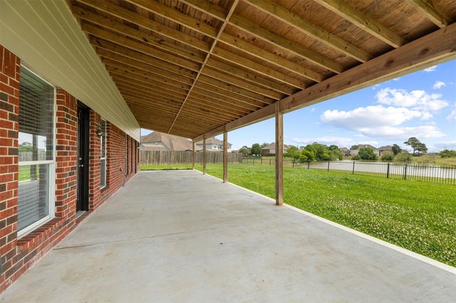 8206 Shady Grove Street, Baytown, TX 77523