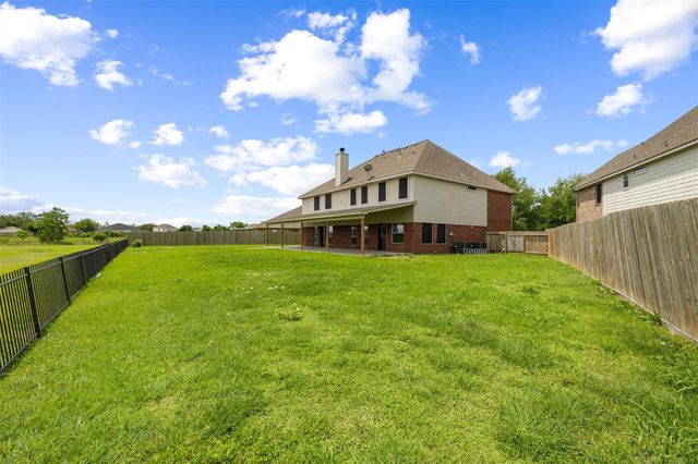8206 Shady Grove Street, Baytown, TX 77523