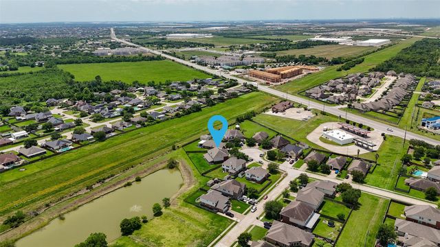 8206 Shady Grove Street, Baytown, TX 77523