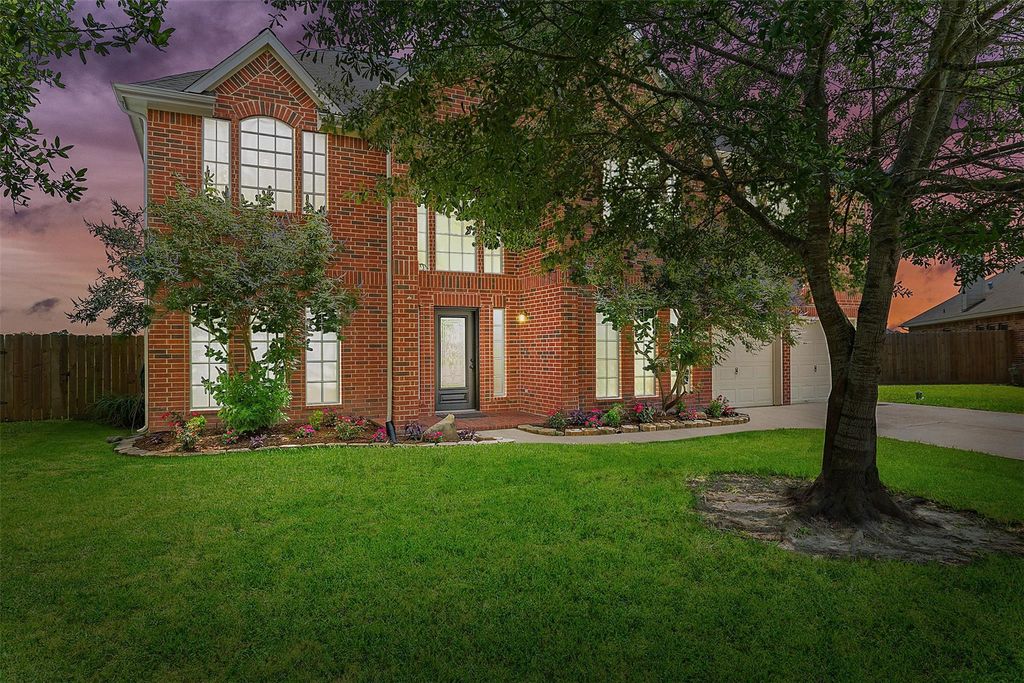 8206 Shady Grove Street, Baytown, TX 77523