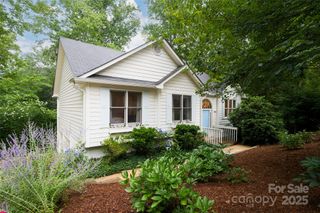 106 Goldfinch Lane, Asheville, NC 28803