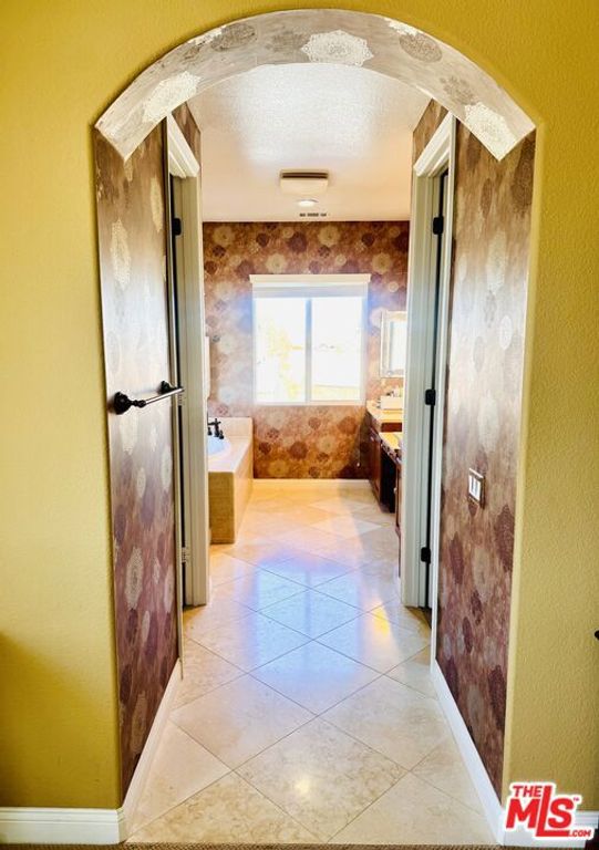 Image 12 of property listing at 8150 Julie Court, Hesperia, CA 92345