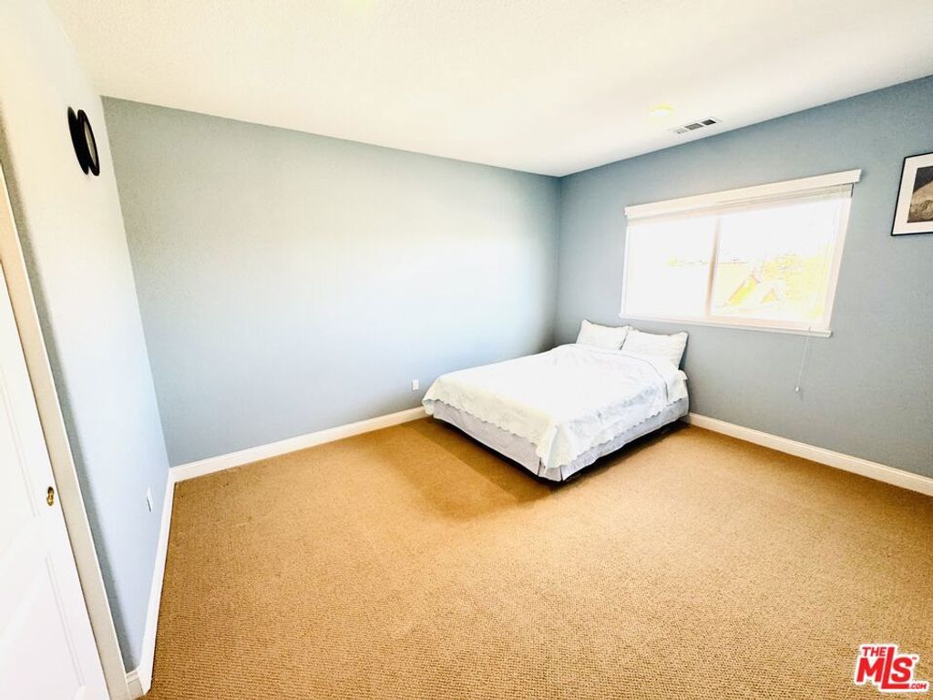 Image 19 of property listing at 8150 Julie Court, Hesperia, CA 92345