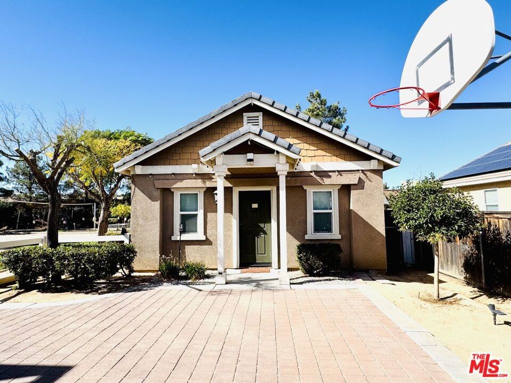 Image 23 of property listing at 8150 Julie Court, Hesperia, CA 92345