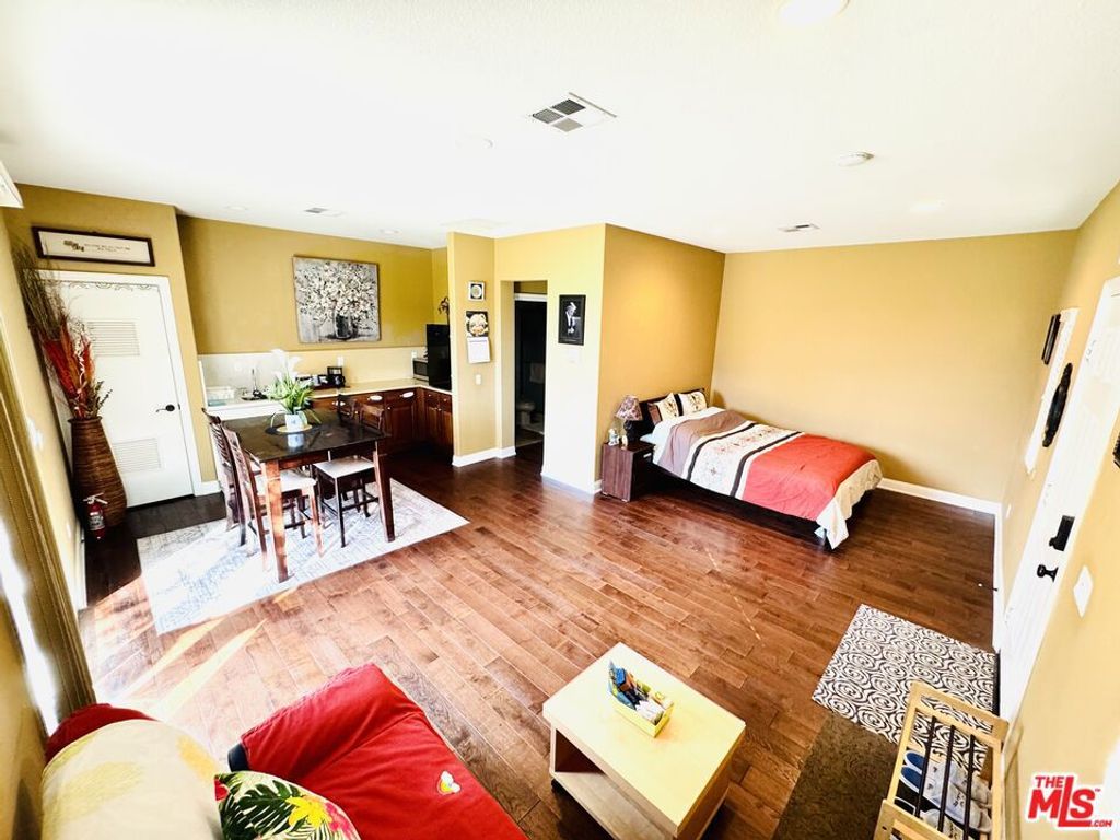 Image 24 of property listing at 8150 Julie Court, Hesperia, CA 92345