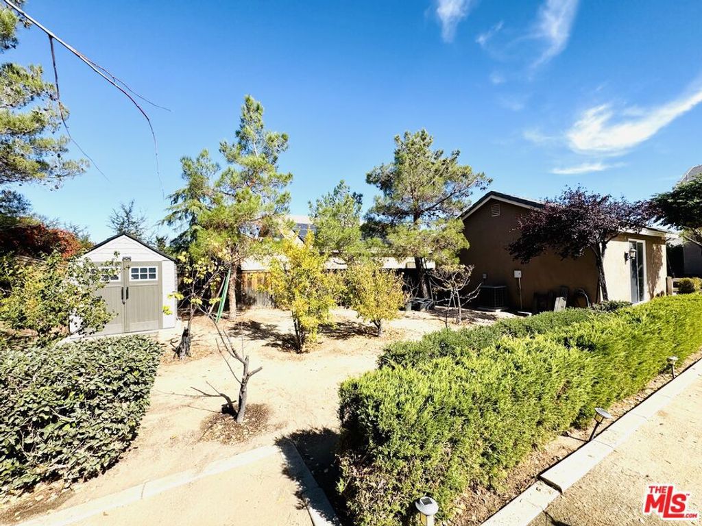 Image 30 of property listing at 8150 Julie Court, Hesperia, CA 92345