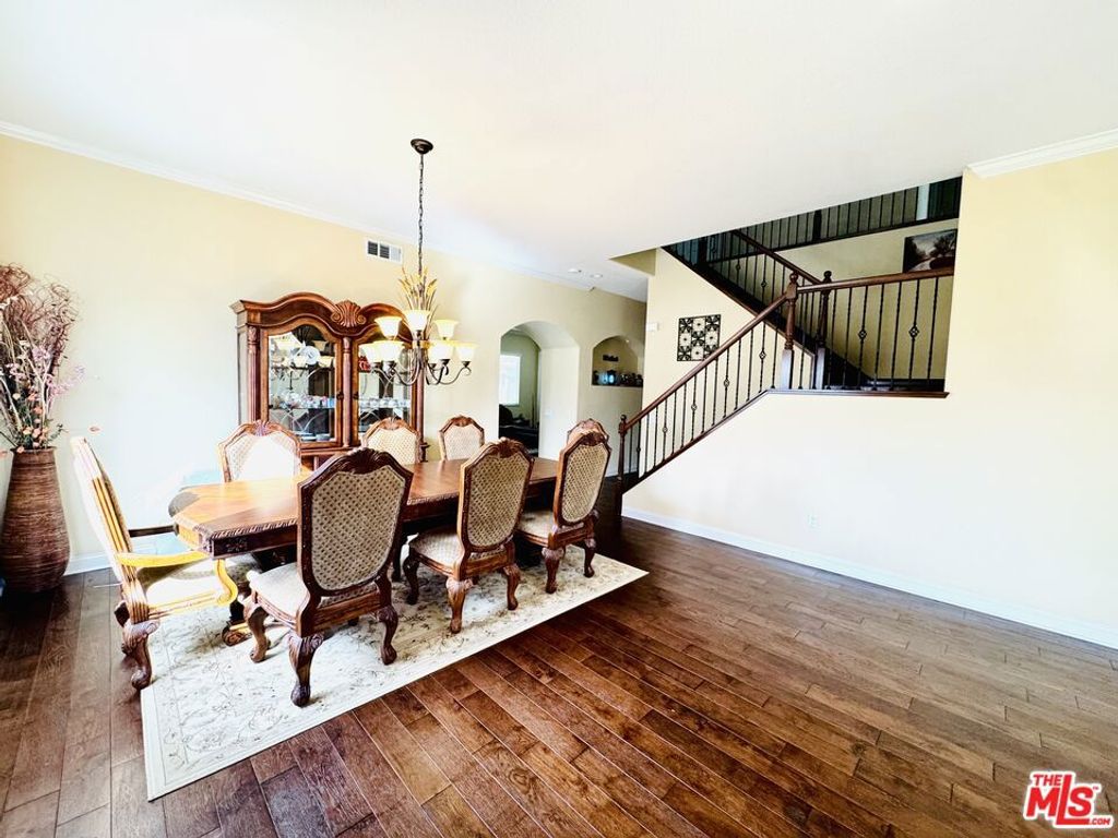 Image 4 of property listing at 8150 Julie Court, Hesperia, CA 92345