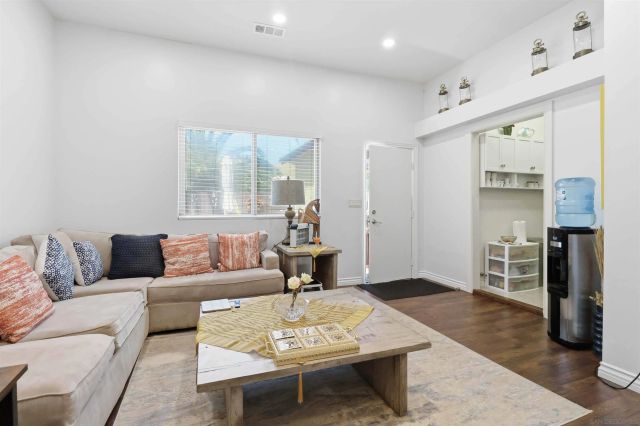 1804 Vista De La Montana, El Cajon, CA 92019