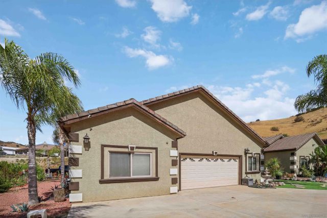 1804 Vista De La Montana, El Cajon, CA 92019
