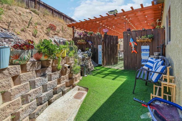 1804 Vista De La Montana, El Cajon, CA 92019