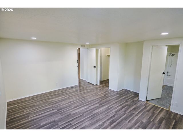 8300 Ne QUATAMA St 139, Hillsboro, OR 97006