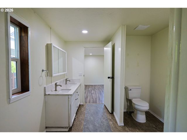 8300 Ne QUATAMA St 139, Hillsboro, OR 97006