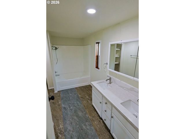 8300 Ne QUATAMA St 139, Hillsboro, OR 97006
