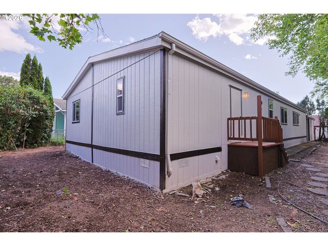 8300 Ne QUATAMA St 139, Hillsboro, OR 97006